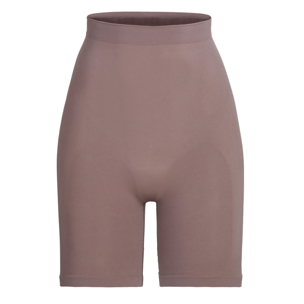 SCULPTING SHORT ABOVE THE KNEE W/ OPEN GUSSET